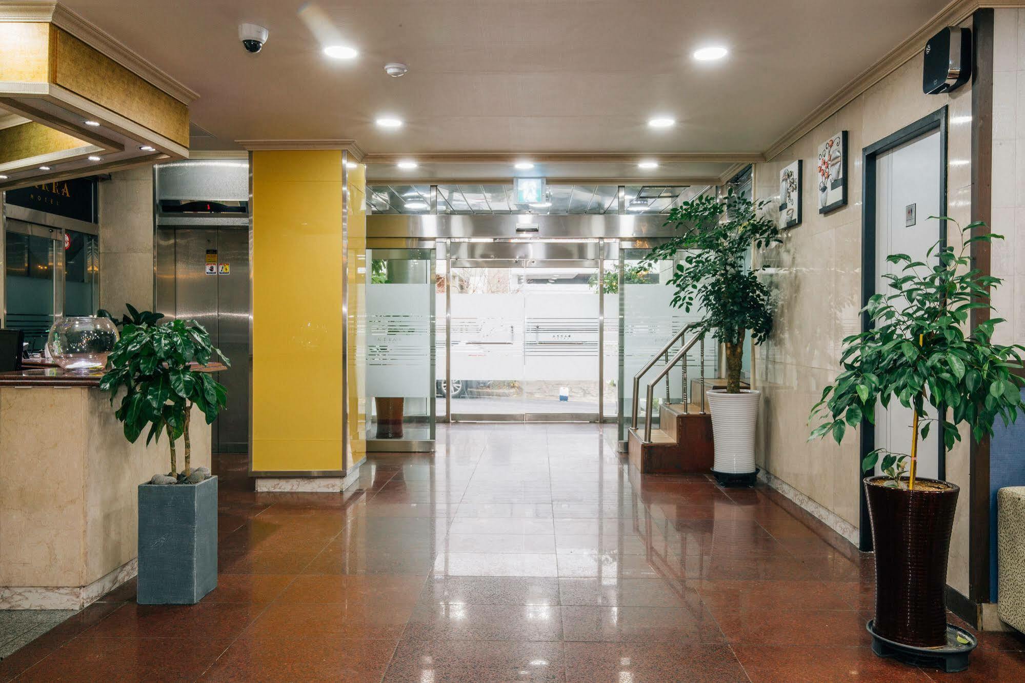 Oakra Hotel Jeju Exterior photo
